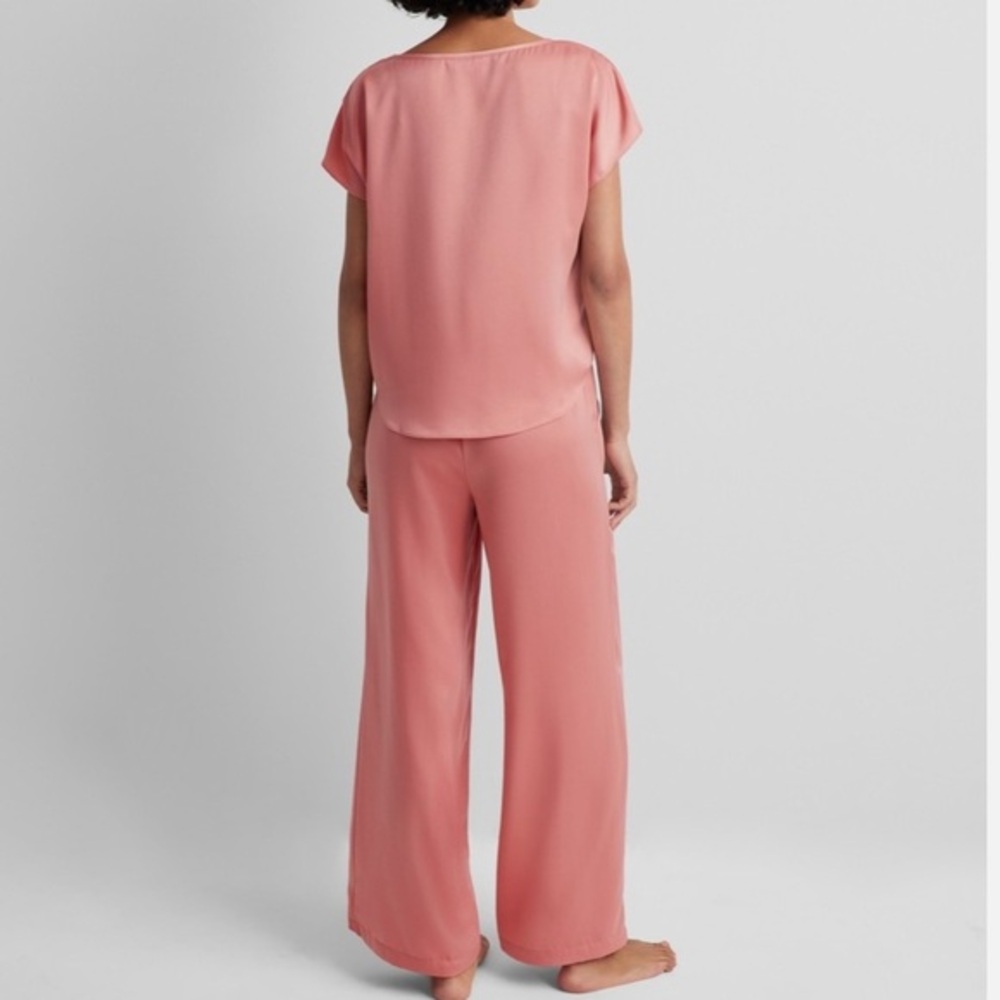 ⭐️2 pc Chic Coral Women's Pajama Set